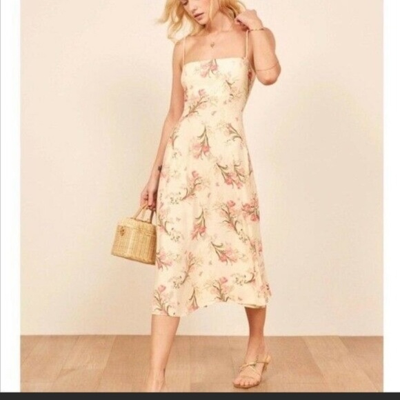 Reformation vollare dress in Leila - Picture 16 of 16